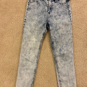 Cropped washed jeans